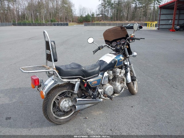 43795455 :رقم المزاد ، 1HFSC0408BA117399 vin ، 1981 Honda Cb900 C مزاد بيع