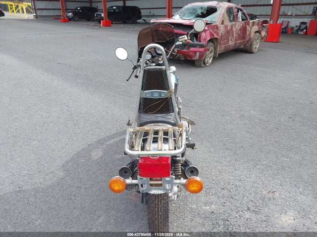 43795455 :رقم المزاد ، 1HFSC0408BA117399 vin ، 1981 Honda Cb900 C مزاد بيع