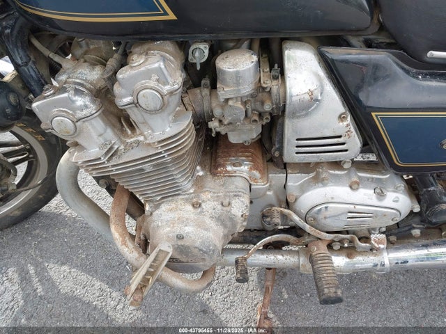 43795455 :رقم المزاد ، 1HFSC0408BA117399 vin ، 1981 Honda Cb900 C مزاد بيع
