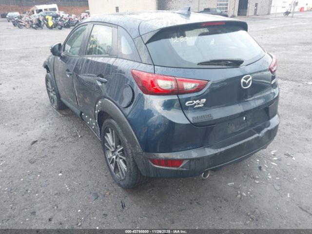 2017 MAZDA CX-3 JM1DKFC76H0145725 Photo 2