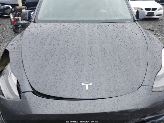 2022 TESLA MODEL Y 7SAYGAEE1NF556192 Photo 9