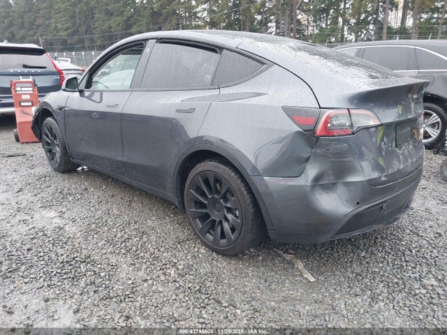 2022 TESLA MODEL Y 7SAYGAEE1NF556192 Photo 2