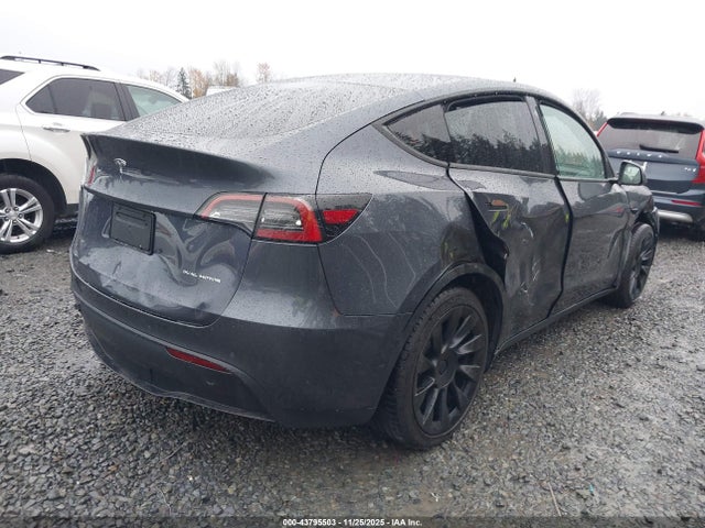 2022 TESLA MODEL Y 7SAYGAEE1NF556192 Photo 3
