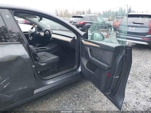 2022 TESLA MODEL Y 7SAYGAEE1NF556192 Photo 4