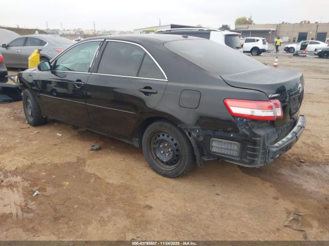 2011 TOYOTA CAMRY 4T4BF3EK7BR202138 Photo 2