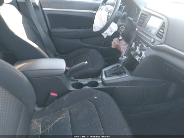 2019 HYUNDAI ELANTRA 5NPD84LF1KH476202 Photo 4