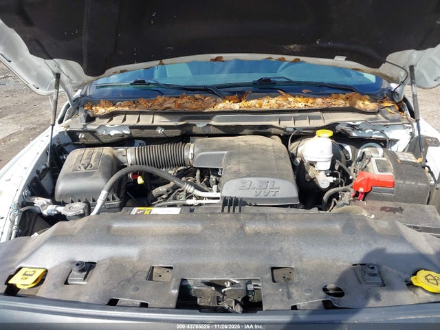 3C6RR7KG8NG313890 RAM 1500 Classic Tradesman 4x4 5&#039;7 Box