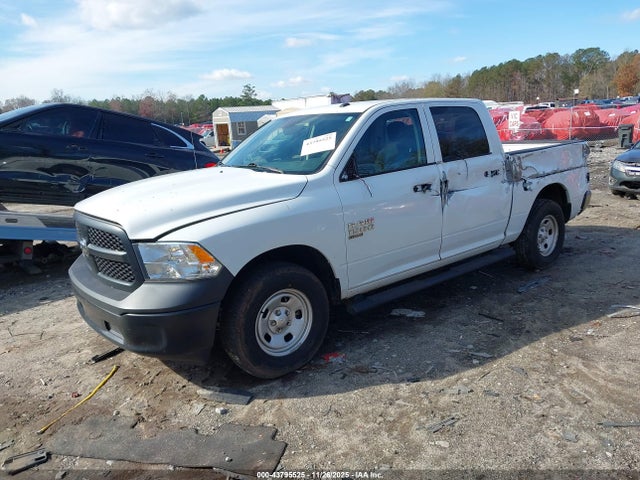 3C6RR7KG8NG313890 RAM 1500 Classic Tradesman 4x4 5&#039;7 Box