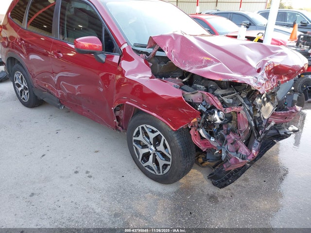43795548 :رقم المزاد ، JF2SKAJC9LH527480 vin ، 2020 Subaru Forester Premium مزاد بيع