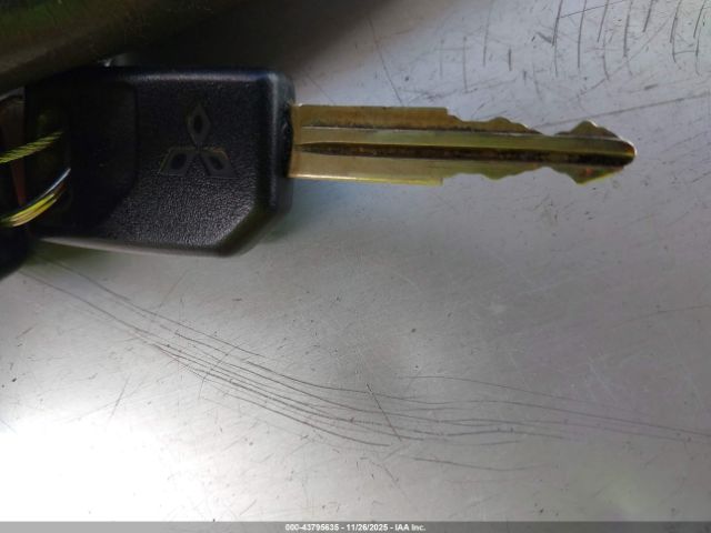 2000 MITSUBISHI MONTERO SPORT JA4LS31H1YP004763 Photo 10