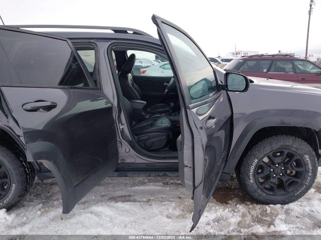 2019 JEEP CHEROKEE 1C4PJMBNXKD337394 Photo 4