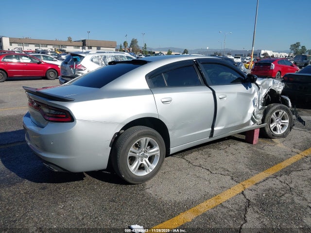 2C3CDXBG3NH153001 Dodge Charger Sxt Rwd