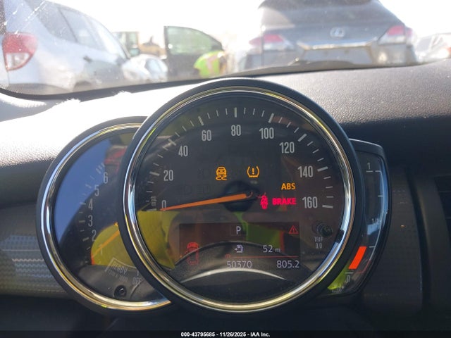 2019 MINI HARDTOP WMWXP5C55K2H95276 Photo 6