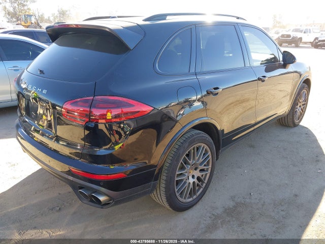 2017 PORSCHE CAYENNE E-HYBRID WP1AE2A23HLA71624 Photo 3