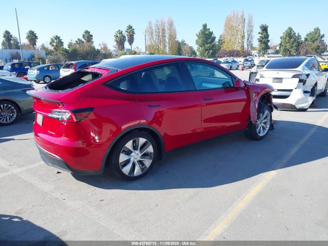 2021 TESLA MODEL Y 5YJYGDEE9MF090010 Photo 3