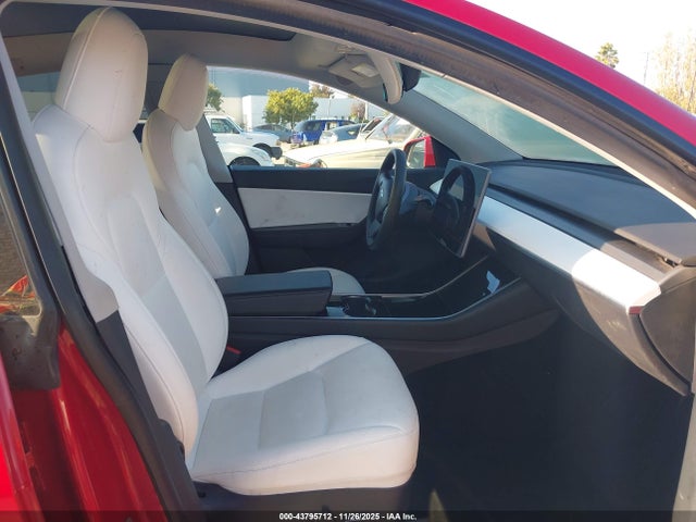2021 TESLA MODEL Y 5YJYGDEE9MF090010 Photo 4