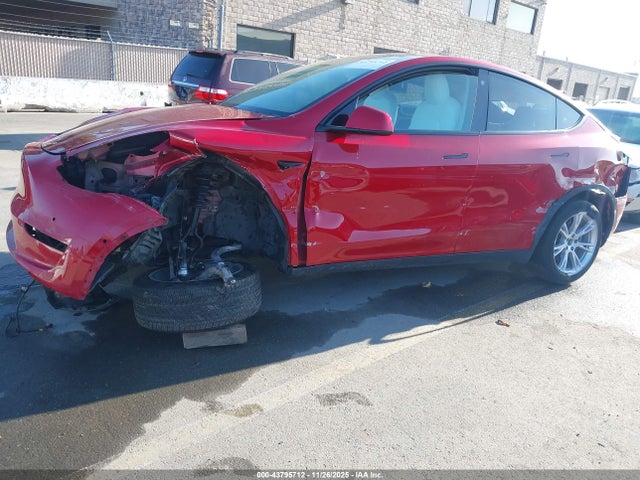 2021 TESLA MODEL Y 5YJYGDEE9MF090010 Photo 5