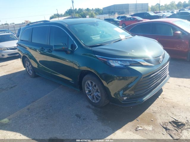 2021 TOYOTA SIENNA 5TDKRKEC0MS019261