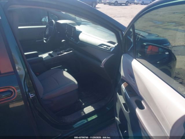 2021 TOYOTA SIENNA 5TDKRKEC0MS019261 Photo 4