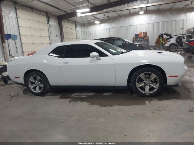 Dodge Challenger Sxt 2018 2C3CDZAG9JH229795 Image 13