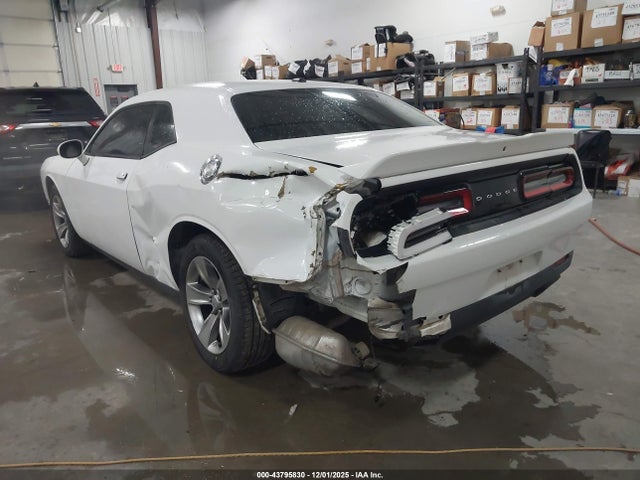 Dodge Challenger Sxt 2018 2C3CDZAG9JH229795 Image 3