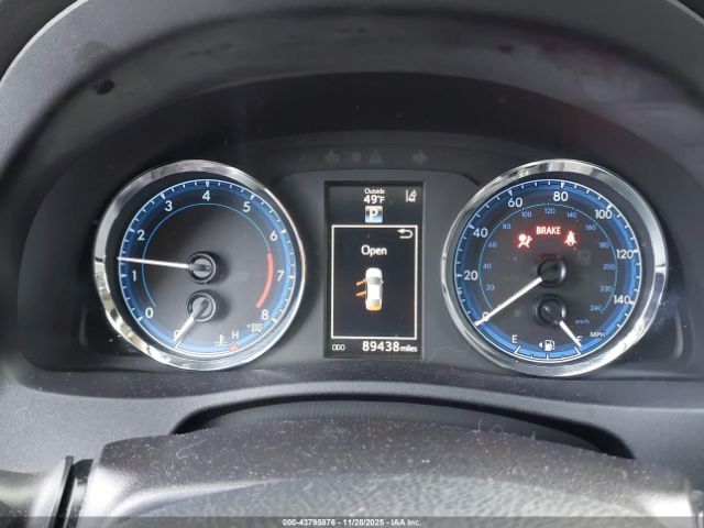 2017 TOYOTA COROLLA 2T1BURHE2HC806800 Photo 6