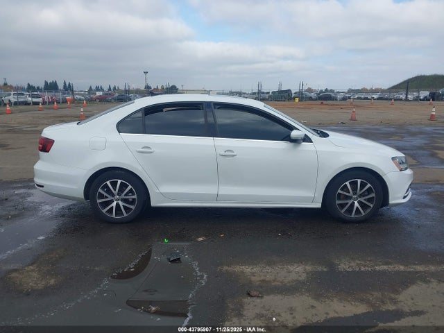 Продажа на аукционе авто 2017 Volkswagen Jetta 1.4t Se, vin: 3VWDB7AJ9HM384250, номер лота: 43795907