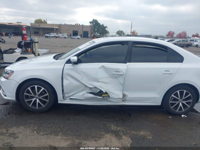 Продажа на аукционе авто 2017 Volkswagen Jetta 1.4t Se, vin: 3VWDB7AJ9HM384250, номер лота: 43795907