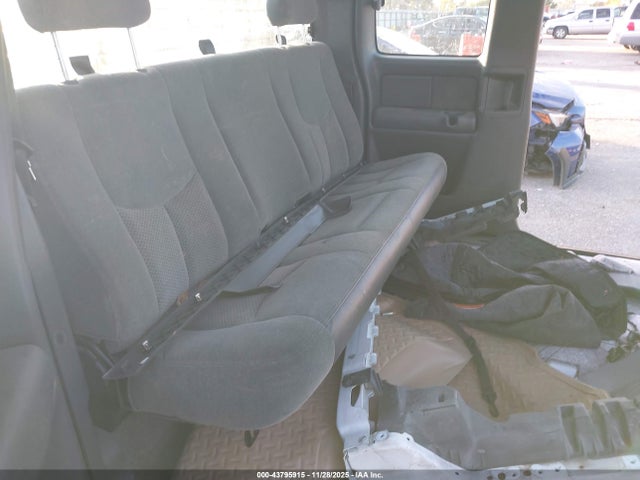 Продажа на аукционе авто 2003 Chevrolet Silverado 1500 Ls, vin: 2GCEC19T431242413, номер лота: 43795915