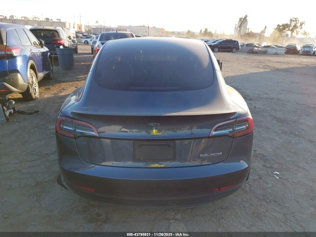 Tesla Model 3 Performance Dual Motor All-wheel Drive 2023 5YJ3E1ECXPF690830 Image 16