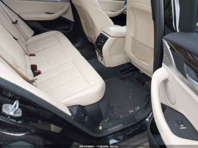 2019 BMW X3 5UXTR9C59KLE12564 Photo 7