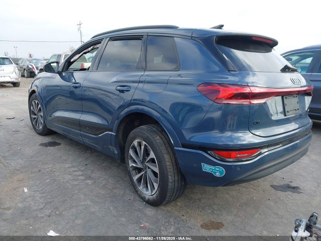 2025 AUDI Q6 E-TRON WA134BGF8SA036596 Photo 2