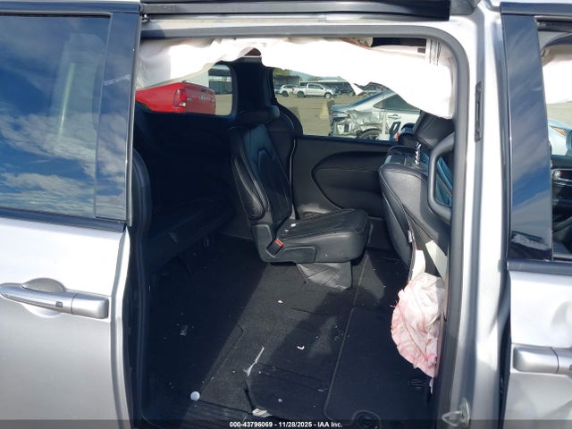 2018 CHRYSLER PACIFICA 2C4RC1EG9JR194657 Photo 7