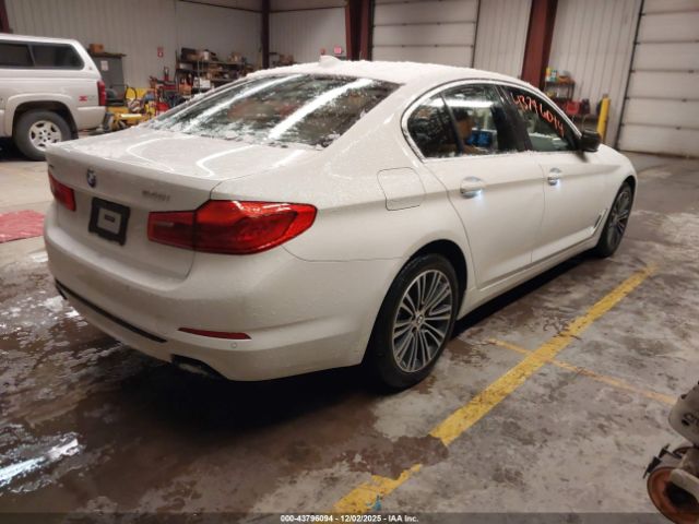 2019 BMW 540I WBAJE7C59KWW09705 Photo 3