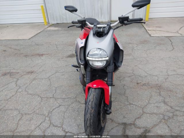 2011 DUCATI DIAVEL ZDM13BLW3BB003428 Photo 4