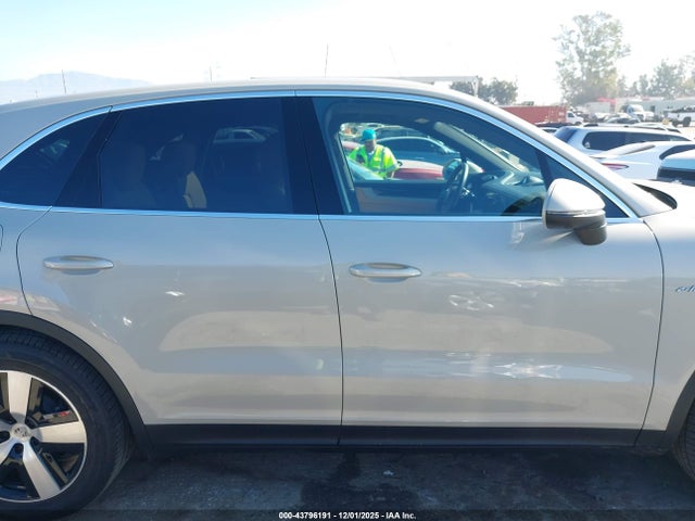 WP1AE2AY1SDA16384 Porsche Cayenne E-hybrid