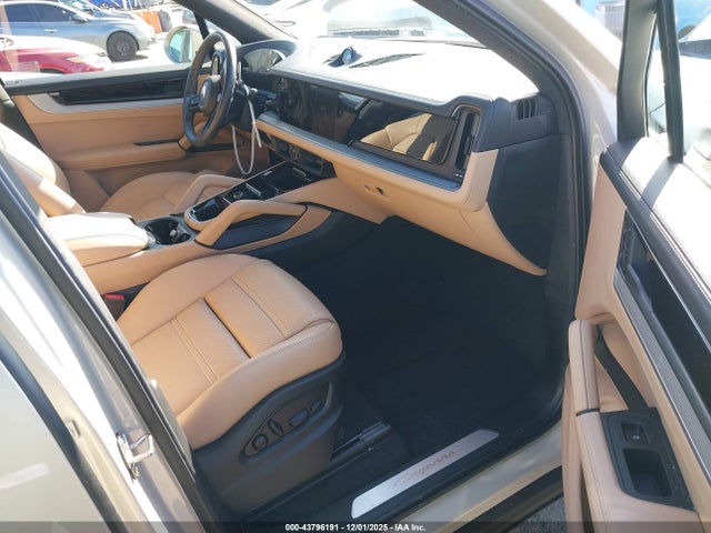 2025 PORSCHE CAYENNE E-HYBRID WP1AE2AY1SDA16384 Photo 4