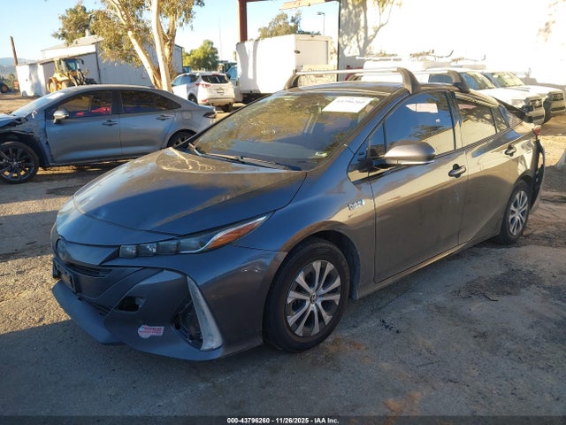 Toyota Prius Prime Le 2020 JTDKARFP5L3147884 Image 2