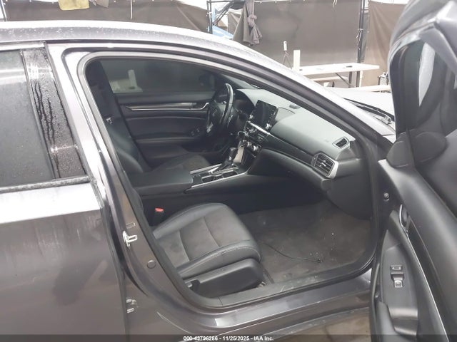 1HGCV1F3XKA113359 Honda Accord