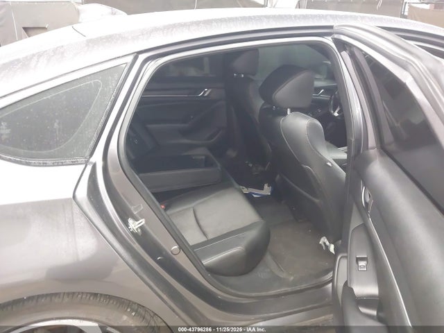 1HGCV1F3XKA113359 Honda Accord