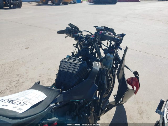 JKAEXKG12MDAA9883 Kawasaki EX400
