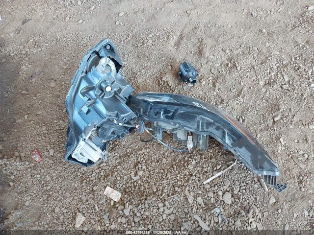 JN8AT3AA3MW015393 Nissan Rogue S Fwd
