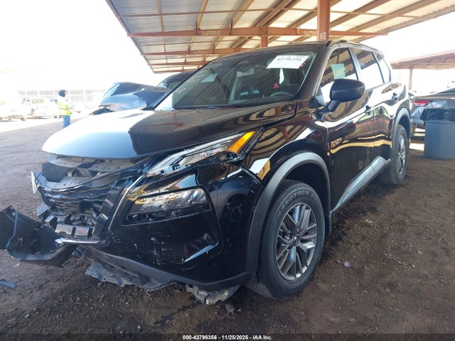 JN8AT3AA3MW015393 Nissan Rogue S Fwd