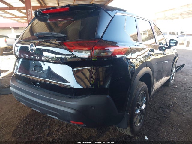 JN8AT3AA3MW015393 Nissan Rogue S Fwd