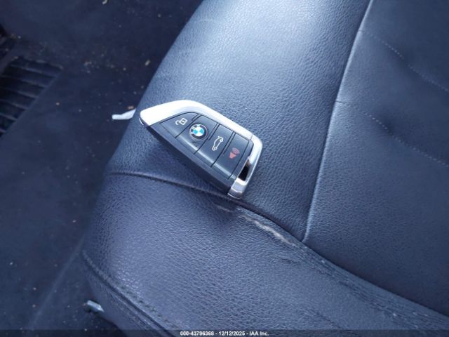 2016 BMW X5 5UXKR0C57G0S86041 Photo 10