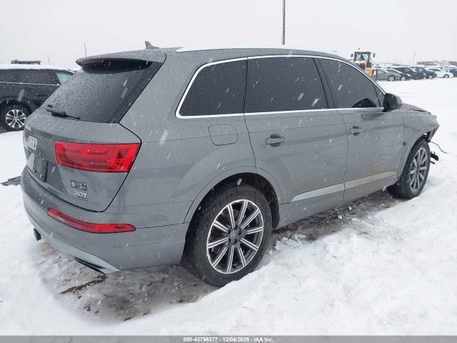 2017 AUDI Q7 WA1LAAF74HD027821 Photo 3