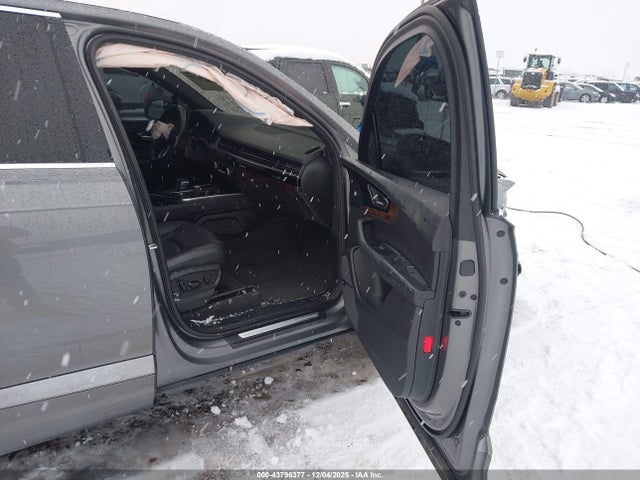 2017 AUDI Q7 WA1LAAF74HD027821 Photo 4