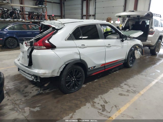 2024 MITSUBISHI ECLIPSE CROSS JA4ATVAA0RZ049962 Photo 3