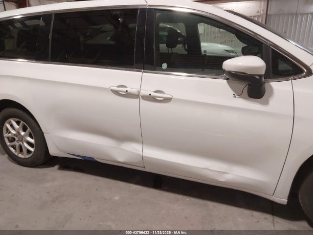 2023 CHRYSLER PACIFICA 2C4RC1FG3PR555646 Photo 5