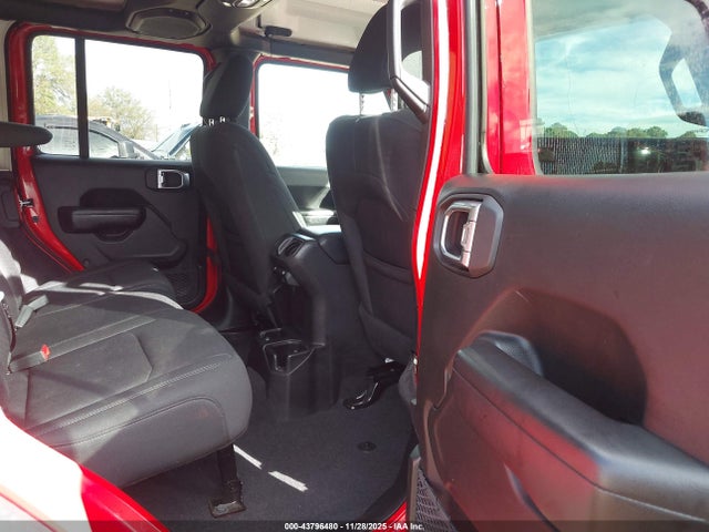 1C4HJXDN2KW577899 Jeep Wrangler Unlimited Sport S 4x4